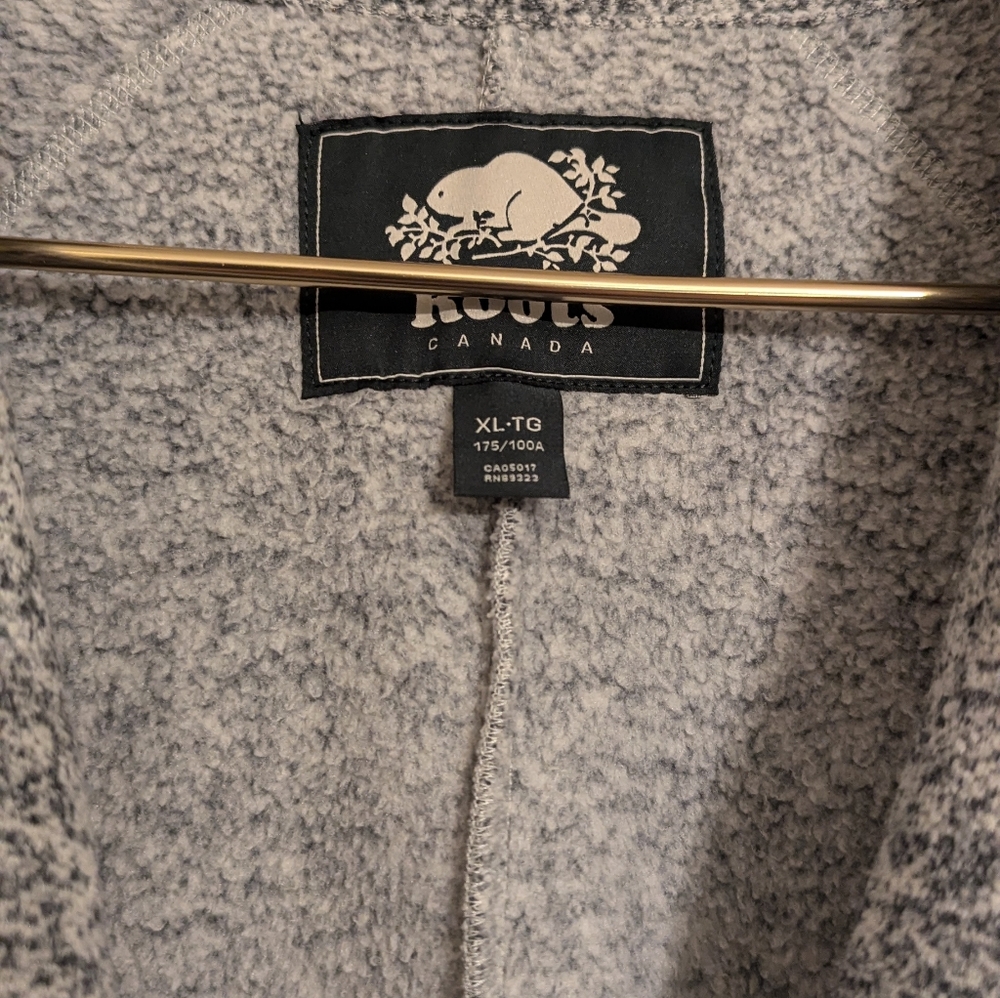 Roots Sweater Jacket - Picture 4 of 7